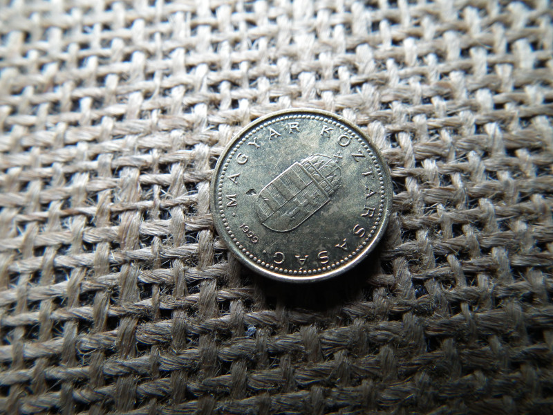 1 forint 1999  , verdehibás , IAB , Idegen anyag benyomódás , idegenanyag 