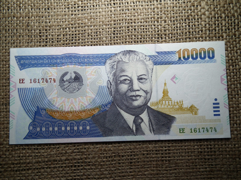 Laosz 10000 kip 2003 UNC , C1