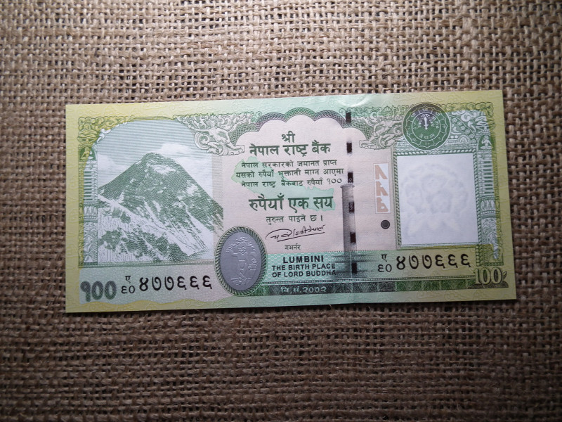 Nepál 100 rupees 2015 UNC , C1