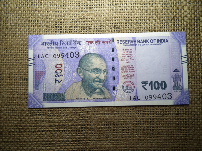 India 100 rupees 2018 UNC , C1