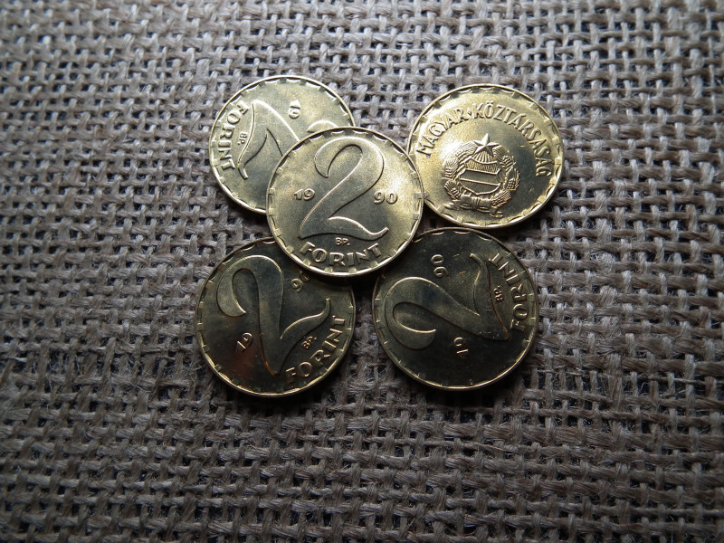 2 forint 1990 , ritka ! Köztársaság körirat , népköztársaság címer ! Tévveret ! Extra ! ár / db 