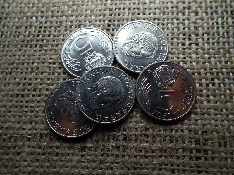 5 forint 1990 , ritka ! Köztársaság körirat , népköztársaság címer ! Tévveret ! Extra ! ár / db 
