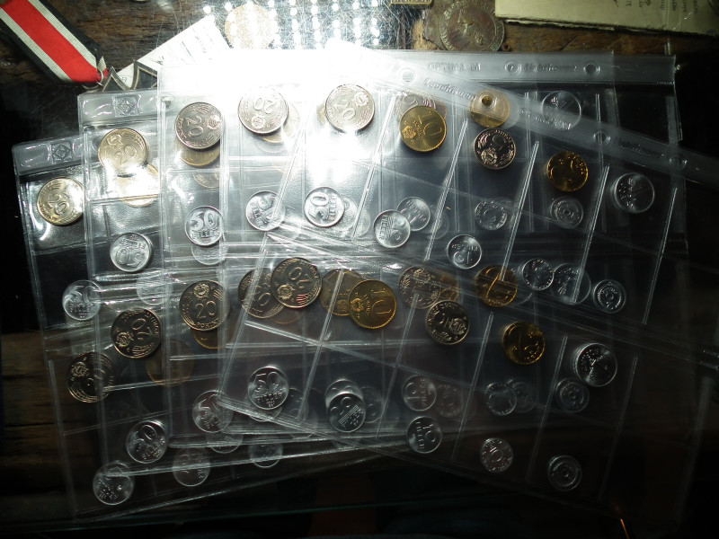 Ritka Forint és fillér sor 1990 ! 2 , 5 , 10 , 20 , 50 fillér és 1 , 2 , 5 ,10 , 20 forint tévveret ! UNC-Extra , ár /sor ( 1 sor 10 db érme)  )