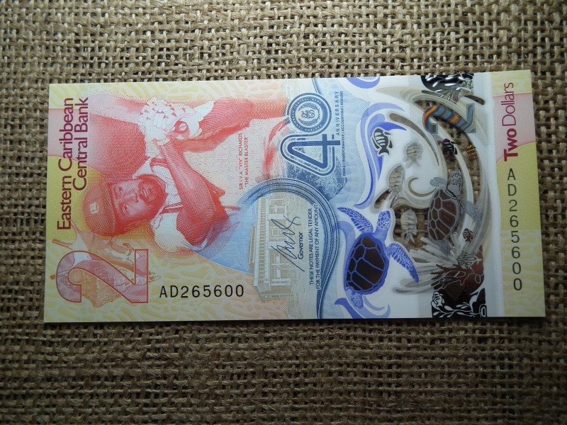 Karibi államok 2 dollár 2023 , A Kelet-karibi Központi Bank 40 éve , UNC