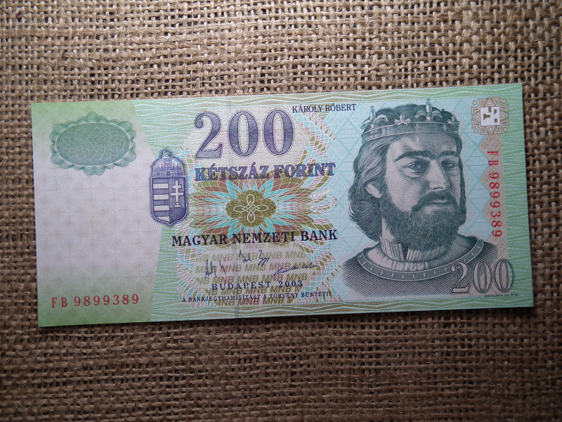 200 forint 2003 FB , UNC 