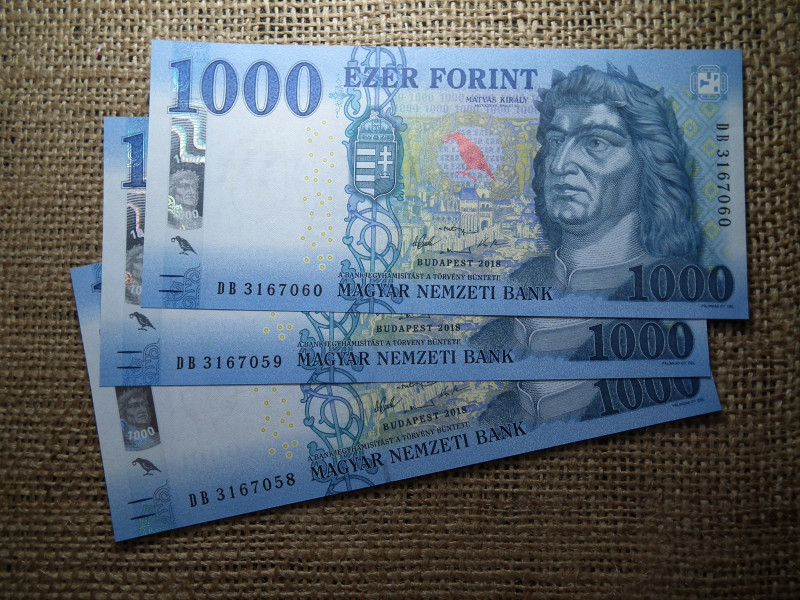 1000 forint 2018 DB , UNC - aunc , 3 db sorszámkövető 