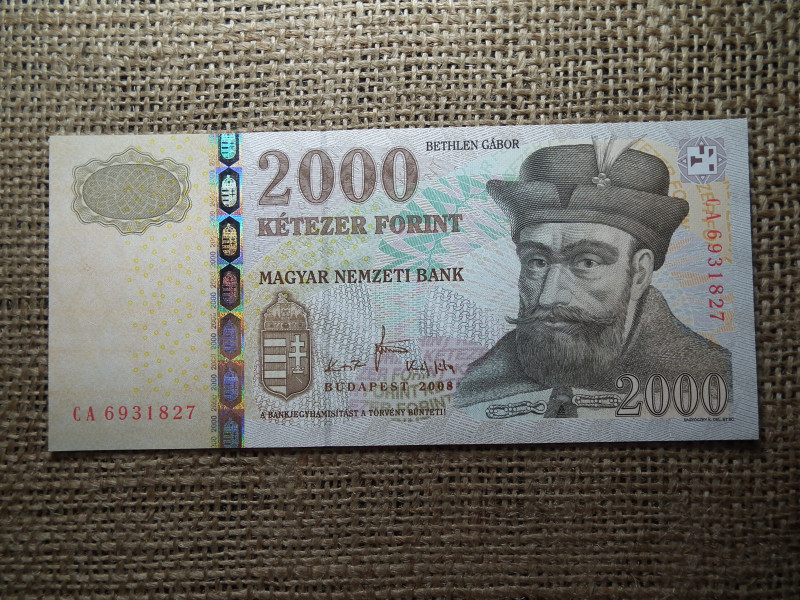 2000 forint 2008 CA , UNC