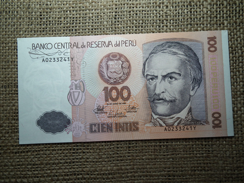 Peru 100 intis 1987 hajtatlan 