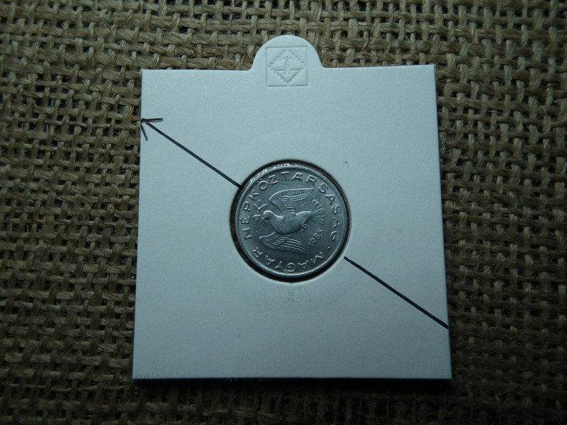 10 fillér 1985 , verdehibás , elfordult ! Hibás