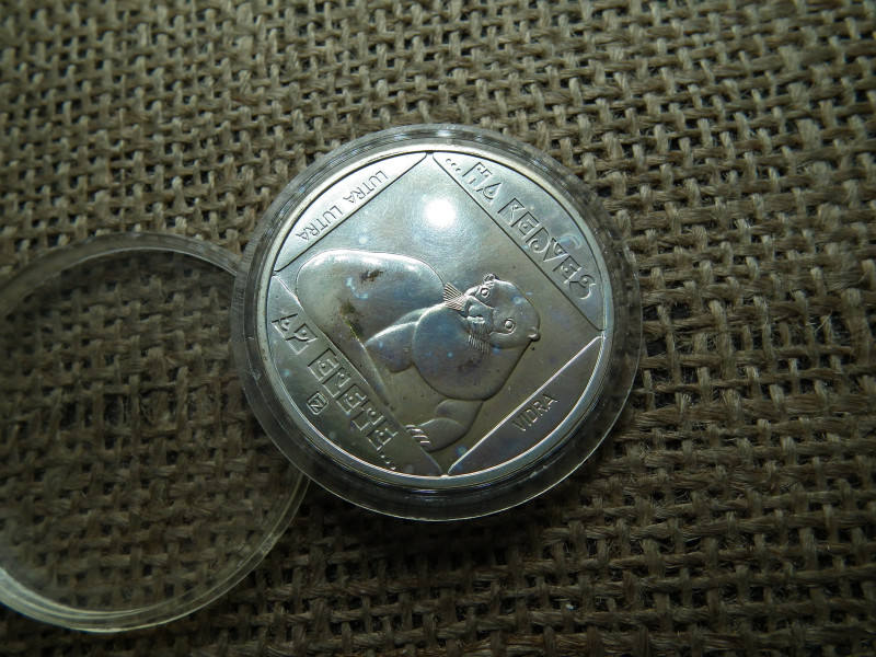 Ezüst 200 forint 1985 , vidra