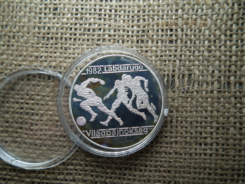 Ezüst 500 forint 1981 PP , foci VB