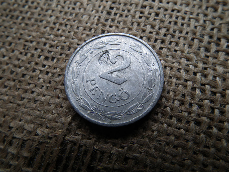2 pengő 1942 , címer ellenjeggyel 