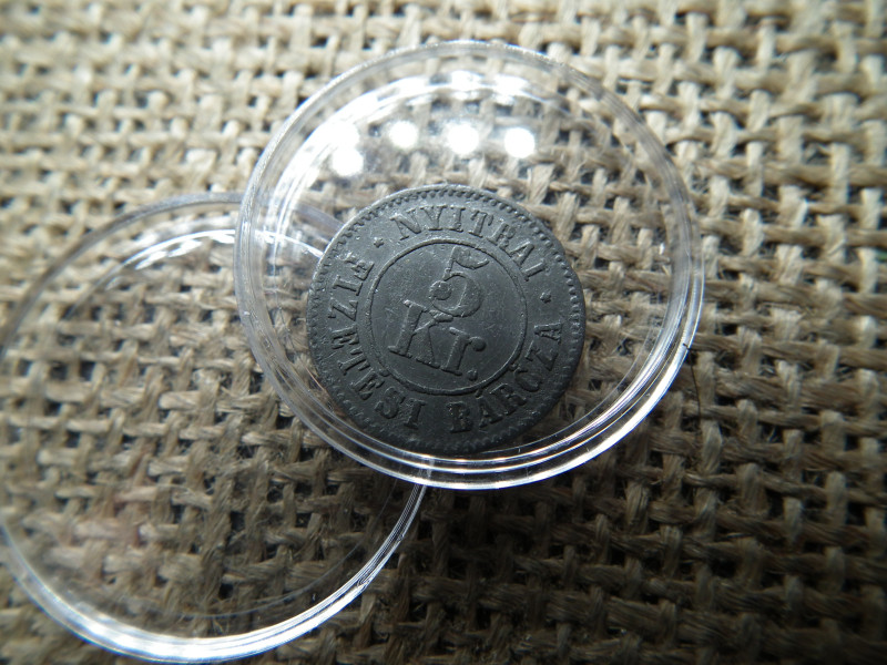 Nyitrai Takarék és Fogyasztási Egylet - Nyitrai fizetési bárca 5 krajcár , 5 kr. , ritka , nagyon szép , 1867 - 1892