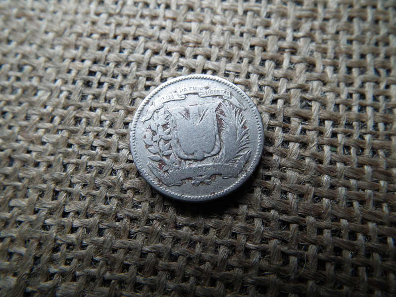 Dominika , 5 centavos 1951