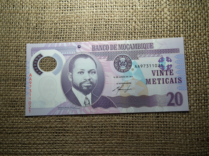 Mozambik 20 meticais 2011 UNC , C1