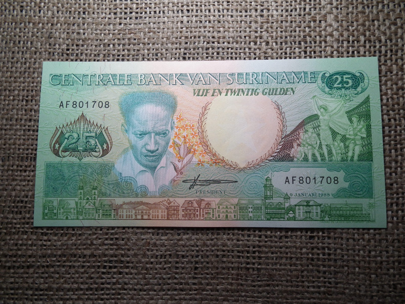 Suriname 25 gulden 1988 , UNC  , C1