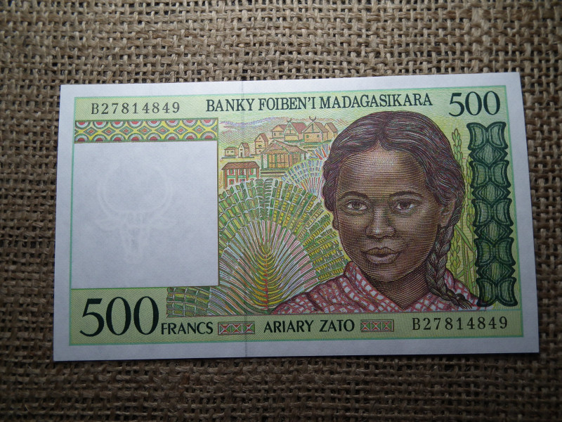 Madagaszkár 500 ariary , francs  1996 - 2004 UNC , C1