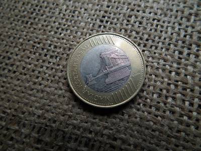 200 forint 2009 , ritka , hosszú vízvonalas 