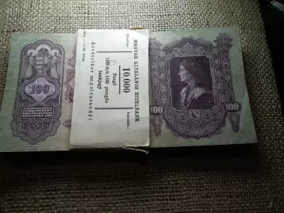 100 pengő 1930 , 45 db nagyon szép, ropogós ! Eredeti banki kötegelőben ! RR ! Magyar Általános Hitelbank 
