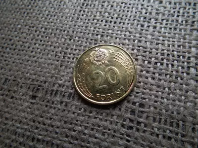 20 forint 1982 , aranyozott 