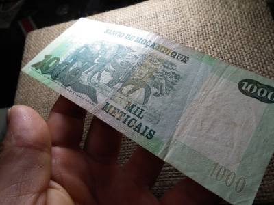 Mozambik 1000 meticais 2011 VF , C1 Mozambik 1000 meticais 2011 VF , C1