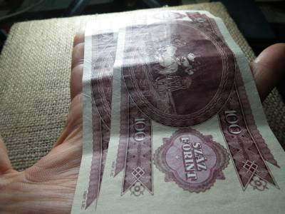 100 forint 1992 , 2 db sorszámkövető  100 forint 1992 , 2 db sorszámkövető