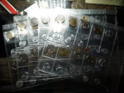 Ritka Forint és fillér sor 1990 ! 2 , 5 , 10 , 20 , 50 fillér és 1 , 2 , 5 ,10 , 20 forint tévveret ! UNC-Extra , ár /sor ( 1 sor 10 db érme)  ) 