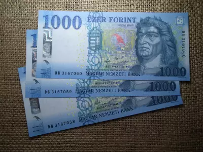 1000 forint 2018 DB , UNC - aunc , 3 db sorszámkövető 