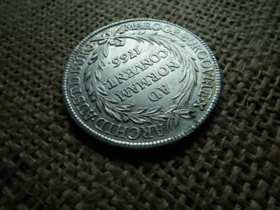 Mária Terézia ezüst 1 tallér 1766 , fülnyom  Mária Terézia ezüst 1 tallér 1766 , fülnyom