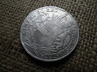 Mária Terézia ezüst 1 tallér 1766 , fülnyom 