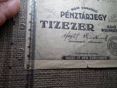 Tízezer nem kamatozó Pénztárjegy 1946 ,  10000 adópengő  , nagyobb , nem lett levágva méretre ! Nyomdahibás , R