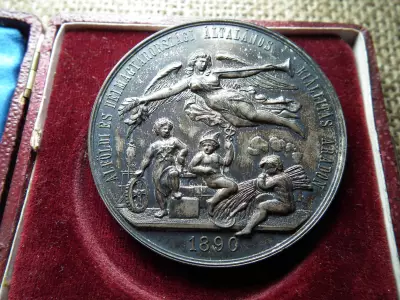 1890 Az érdem jeléül /  Alföldi és Délmagyarországi Általános Kiállítás Aradon , extra , ritka ezüst érem , eredeti doboz ! 