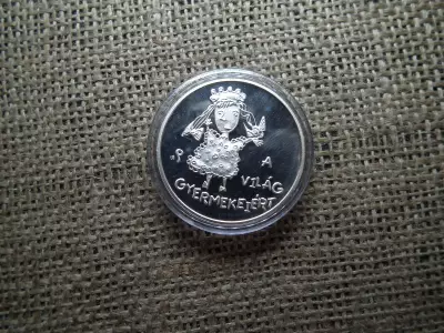 A VILÁG GYERMEKEIÉRT 2000 FORINT 1998 EZÜST PP