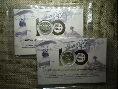 100 éves a Magyar Nemzeti Bank MNB 100 forint 2024 - első napi veret , 2 db sorszámkövető 