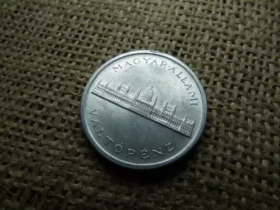 5 pengő 1945 , Parlament