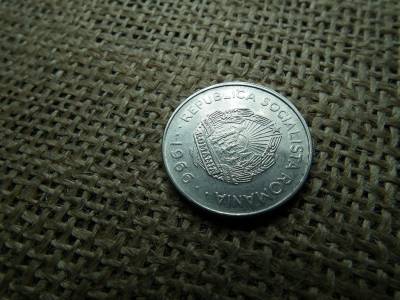 Románia 1 leu 1966 , verdehibás , félrevert ! Hibás Románia 1 leu 1966 , verdehibás , félrevert ! Hibás