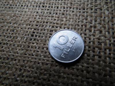 10 fillér 1984 , verdehibás , kicsorbult verőtő , évszám ! Hibás 10 fillér 1984 , verdehibás , kicsorbult verőtő , évszám ! Hibás