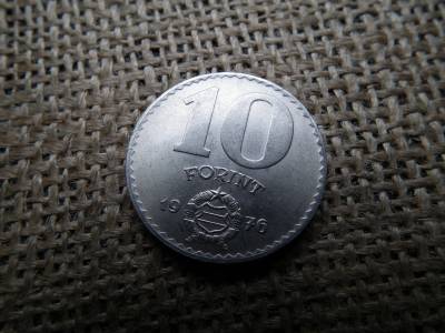 10 forint 1976 , kevesebb redő , ritka , extra 10 forint 1976 , kevesebb redő , ritka , extra
