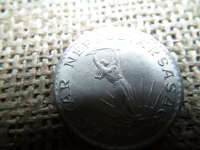 10 forint 1976 , kevesebb redő , ritka , extra