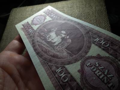 100 forint 1984 