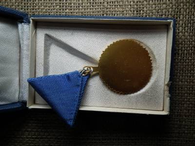 Magyar Vöröskereszt kitüntetés Véradás szervezéséért Arany fokozat , érem 