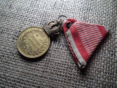 Ferenc József , Signum Laudis , eredeti kardos szalagon , bronz 