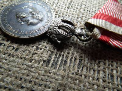 Ferenc József , Signum Laudis , eredeti szalagon ,  ezüstfokozat  