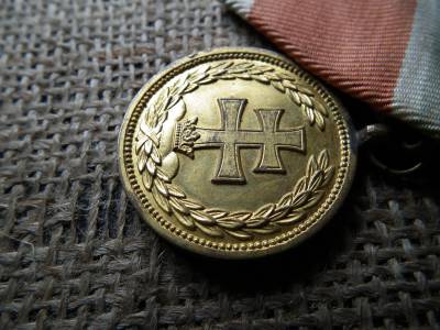 1922 Horthy Bronz Signum Laudis katonai szalagon , kitüntetés 