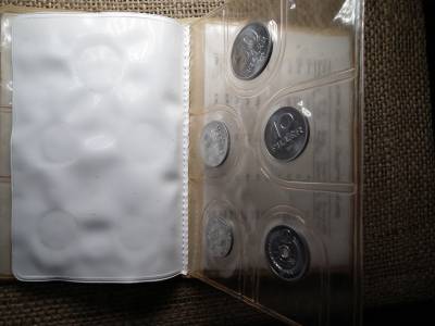 Műbőrtokos forgalmi sor 1984 , ritka ! Forint és fillér 1984 