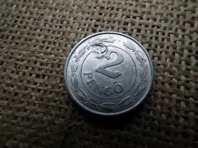 2 pengő 1943 , sarló kalapács ellenjeggyel 