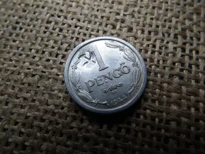 1 pengő 1944 , Sarló kalapács   ellenjeggyel 