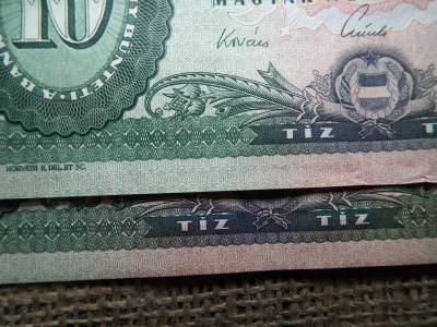10 forint 1969 , elcsúszott alapnyomat , nyomdahibás ! az 1962 csak hasonlítás végett van az utolsó képeken 
