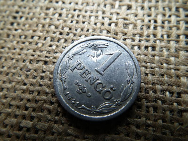 1 pengő, 1941, sarló kalapács beütés