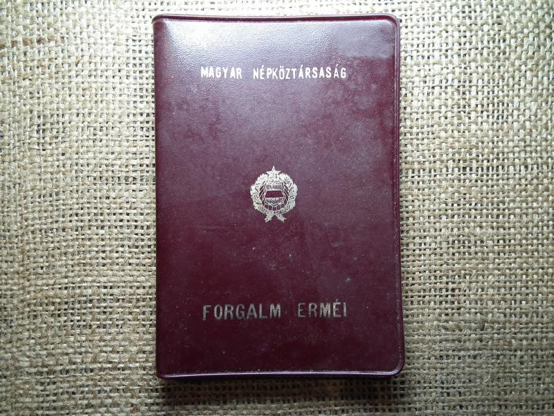 Műbőrtokos forgalmi sor, 1987, bordó színű